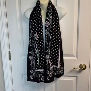 🎉sale🎉Bob Mackie silk scarf